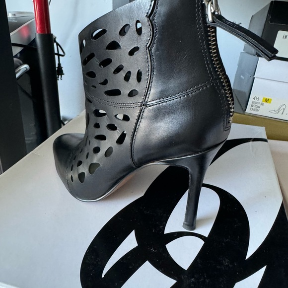 Nine West Booties - Picture 2 of 5